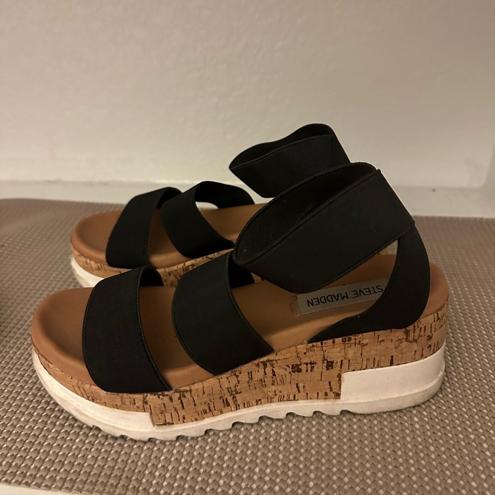 Steve Madden platform sandals